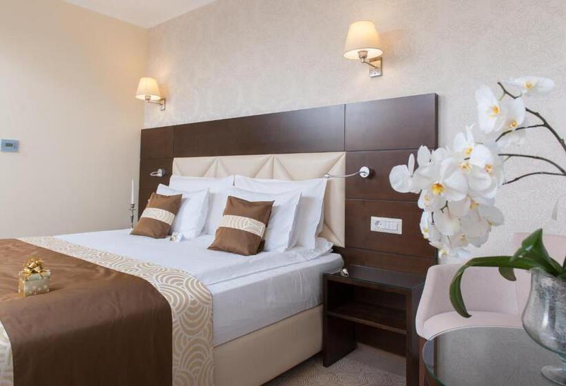اتاق کلاس بیزنس, Grand Hotel Coroana