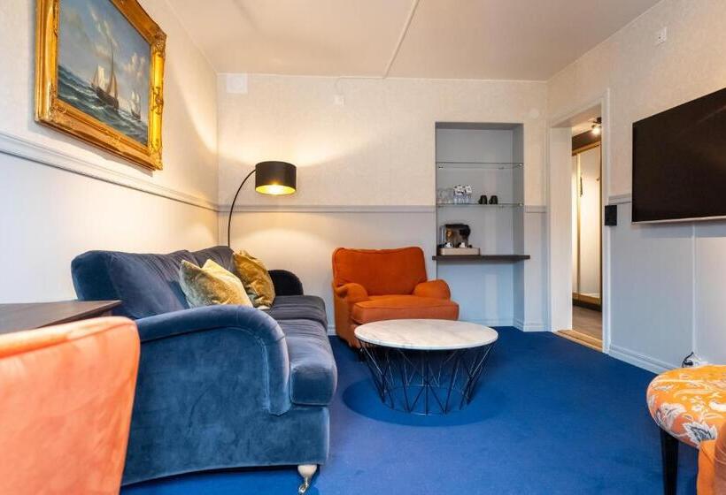 Полулюкс, Profilhotels Calmar Stadshotell