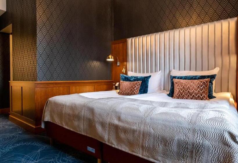 Люкс, Profilhotels Calmar Stadshotell