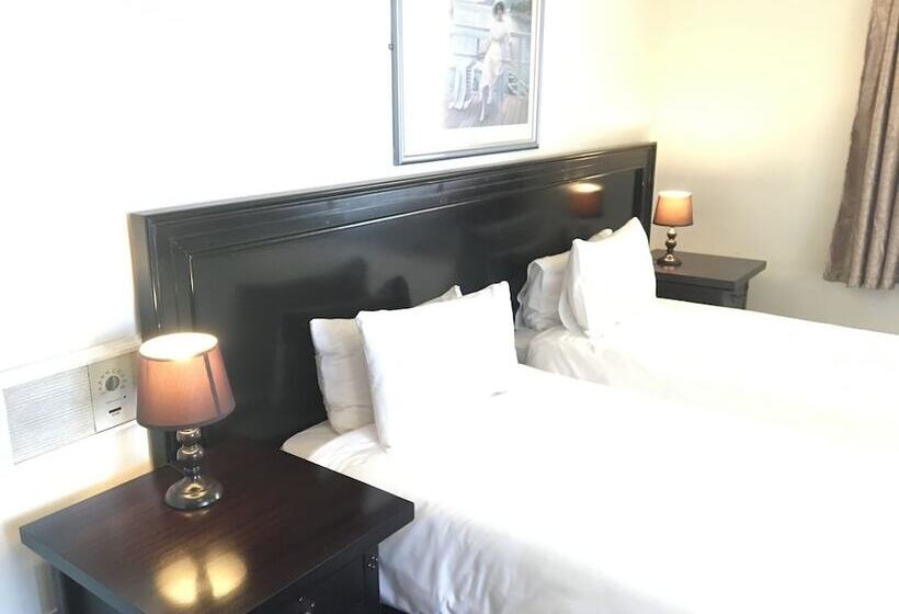 Номер Стандарт Трехместный, Savoy Hotel Kimberley
