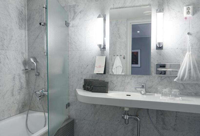 Номер Superior, Original Sokos Hotel Vaakuna Helsinki