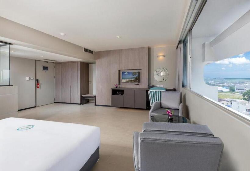 سوییت جونیور, Pearl Hotel Phuket