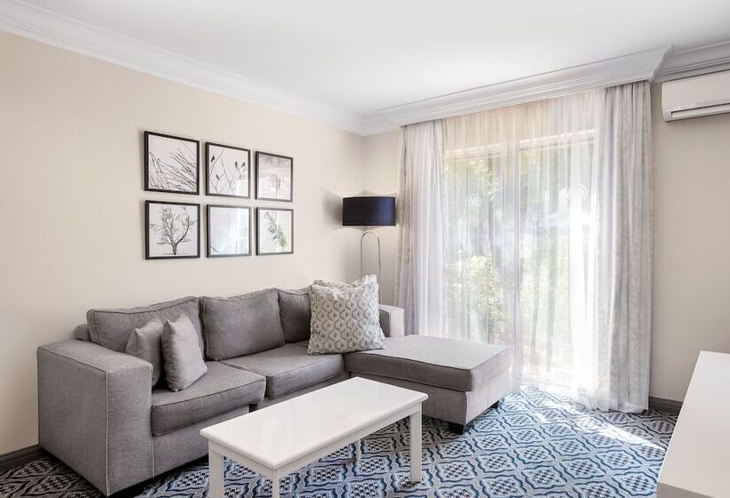 Люкс 2 Спальни, Protea Hotel By Marriott Johannesburg Balalaika Sandton
