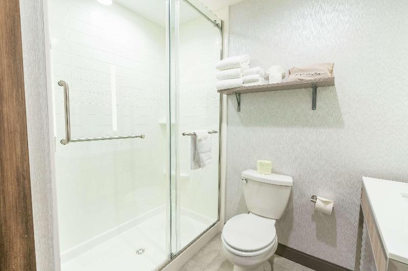 Номер Deluxe Кровать Кинг, Howard Johnson By Wyndham Galloway Atlantic City Area