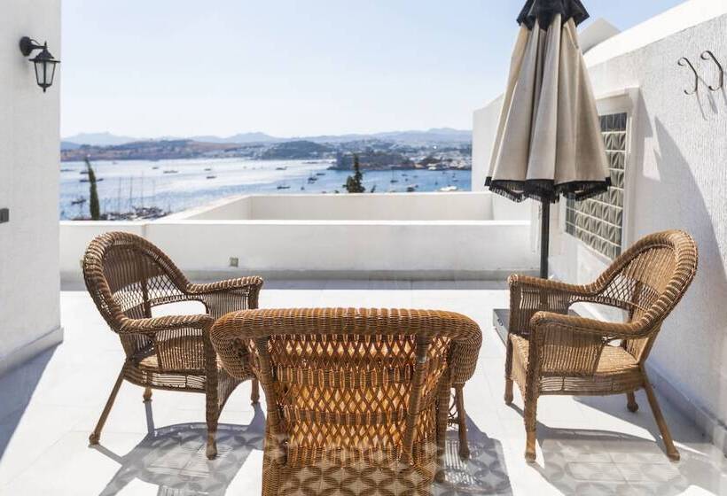 Family Suite, Magna Manastir