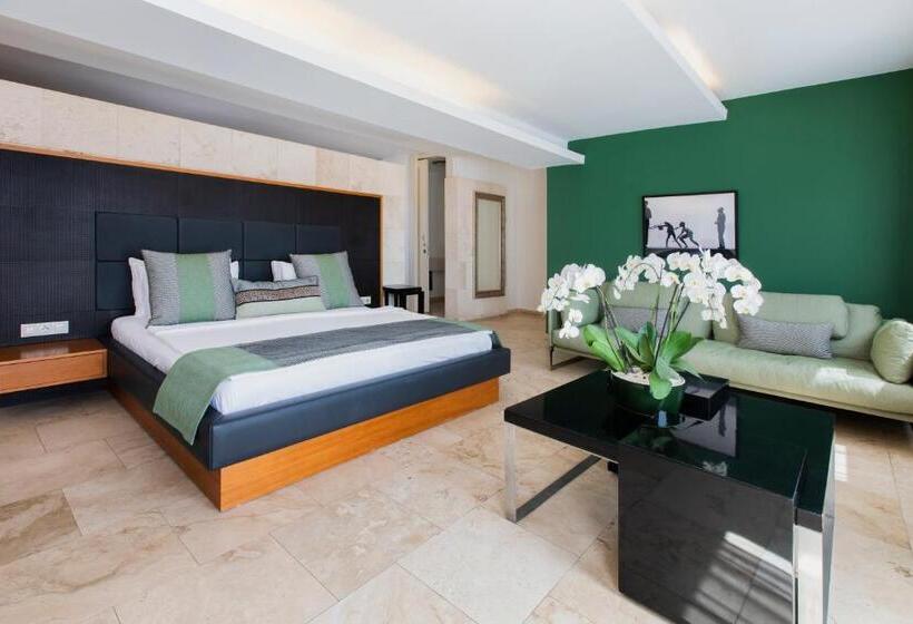 Penthouse Suite, Magna Manastir