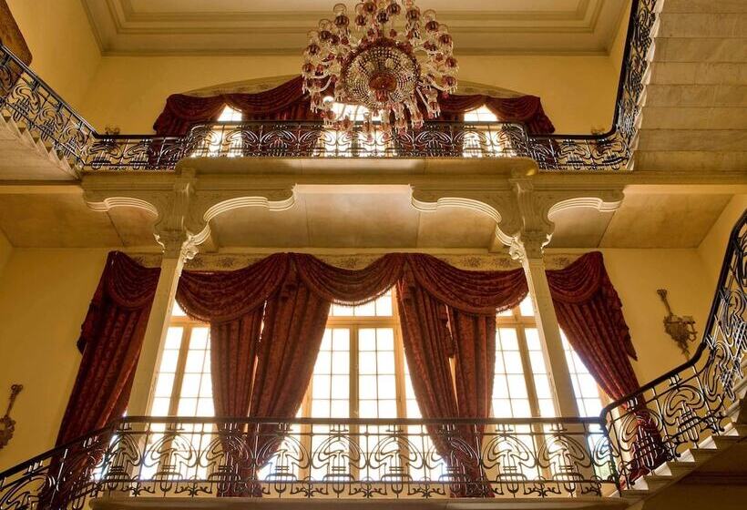 اتاق لوکس با چشم‌انداز باغ, Sofitel Winter Palace Luxor