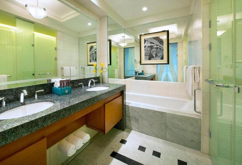 quarto Deluxe Cama King com Vistas, The Nile Ritz Carlton