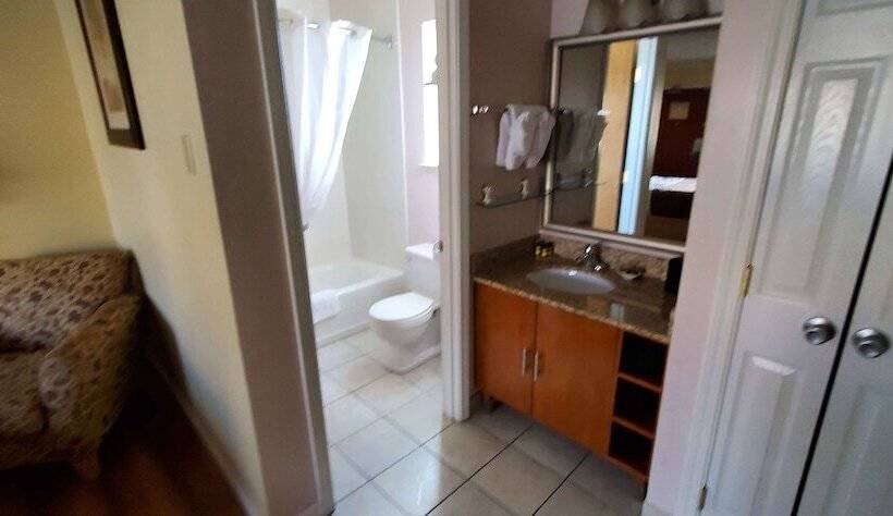 스탠다드 룸 더블 침대 2개, Best Western Plus Northwoods Inn