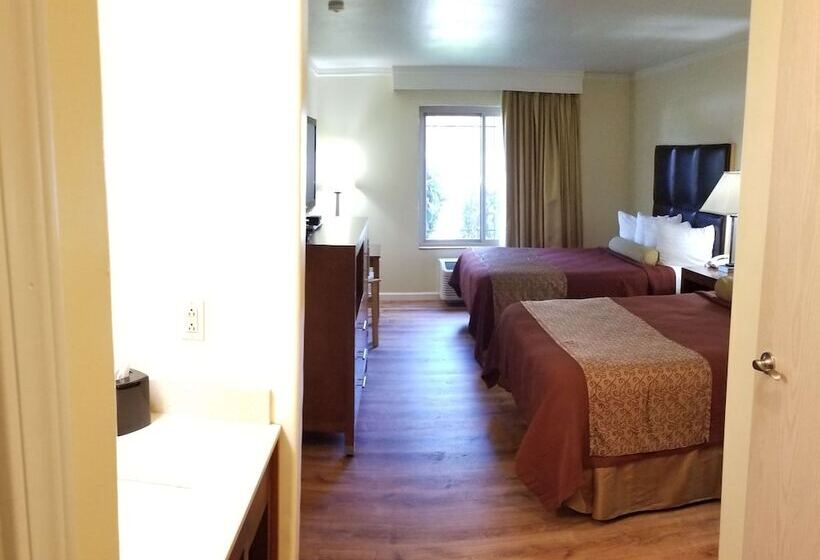 스탠다드 룸 더블 침대 2개, Best Western Plus Northwoods Inn