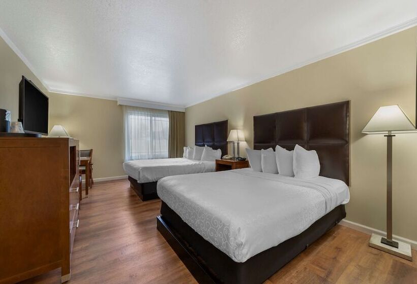 패밀리 룸, Best Western Plus Northwoods Inn