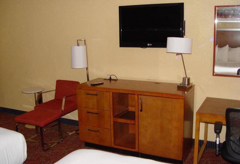 חדר סופריור, Clarion Hotel Bakersfield North