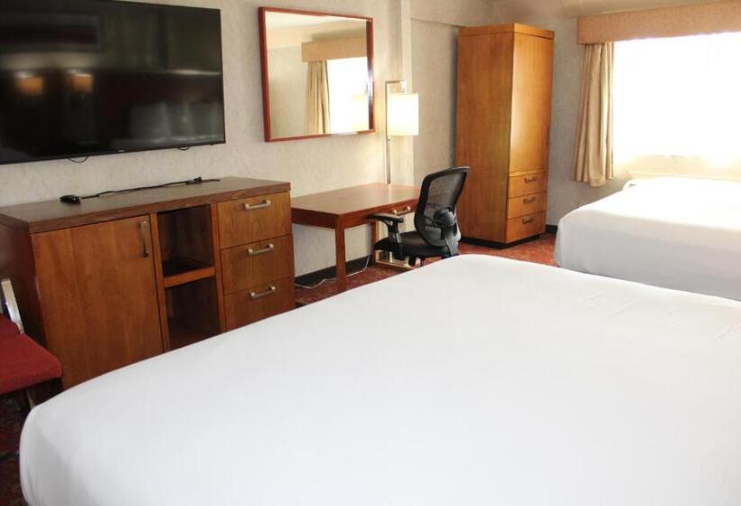 חדר סטנדרט, Clarion Hotel Bakersfield North