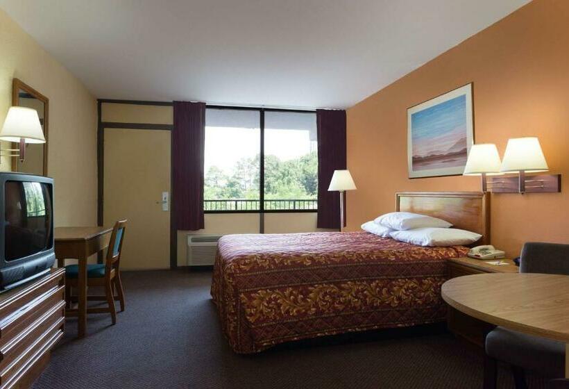 اتاق استاندارد با تخت دوبل, Days Inn By Wyndham Raleigh South