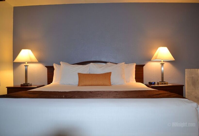 Люкс, Days Inn & Suites By Wyndham Lodi