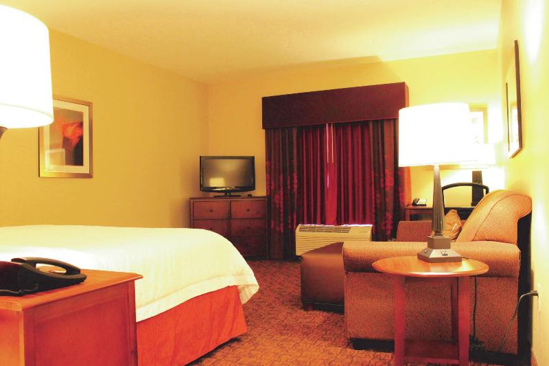Номер Стандарт Адаптированный для Инвалидов, Holiday Inn Express Big Rapids, An Ihg