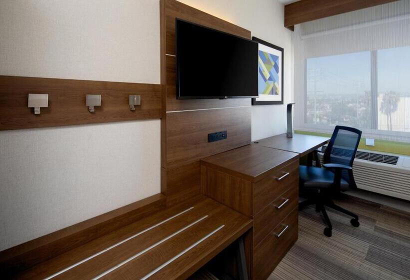 Номер Executive Кровать Кинг, Holiday Inn Express Los Angeles Lax Airport, An Ihg