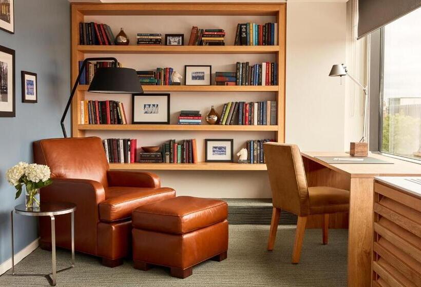 Полулюкс, The Study At Yale, Study Hotels
