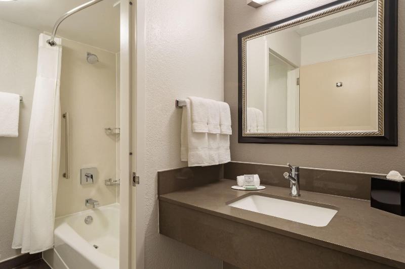 Стандартный Номер Кровать Кинг, Courtyard Anaheim Buena Park