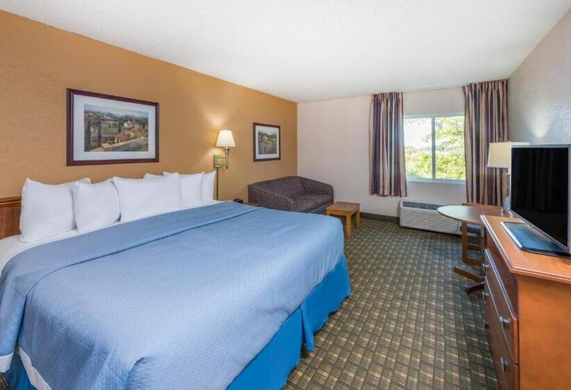 Номер Superior, Days Inn By Wyndham Kirksville