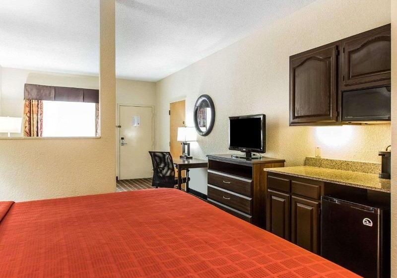 스위트 킹사이즈 침대, Quality Suites Hickory South