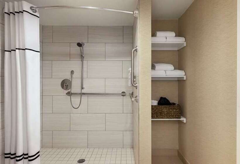 스위트 킹사이즈 침대, Embassy Suites By Hilton Deerfield Beach Resort & Spa