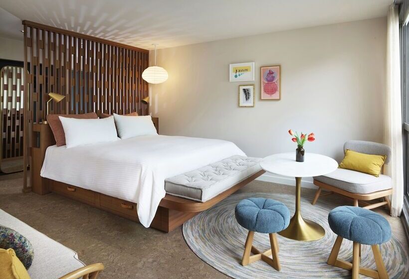 디럭스 룸, Flamingo Resort & Spa