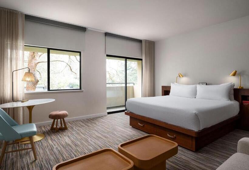 스탠다드 룸 킹사이즈 침대, Flamingo Resort & Spa