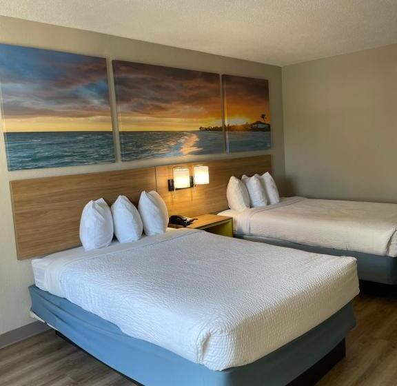 Номер Deluxe, Days Inn By Wyndham Florence Near Civic Center