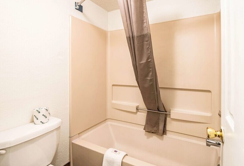 Номер Deluxe, Motel 6 Columbus, Oh