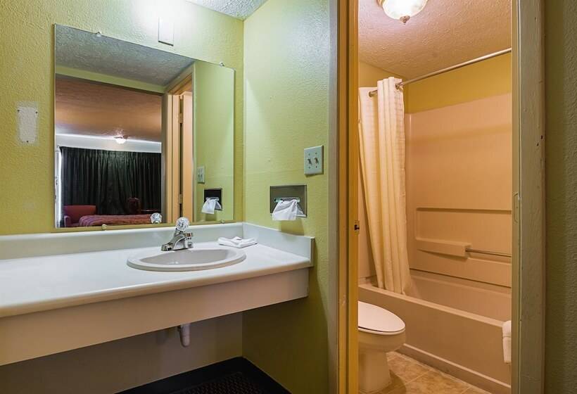 Номер Deluxe, Motel 6 Columbus, Oh