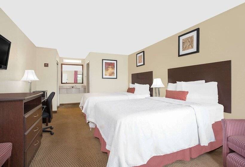 Номер Стандарт 2 Двуспальные Кровати, Baymont By Wyndham Greenville