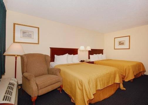 스탠다드 룸 킹사이즈 침대, Camden West Inn