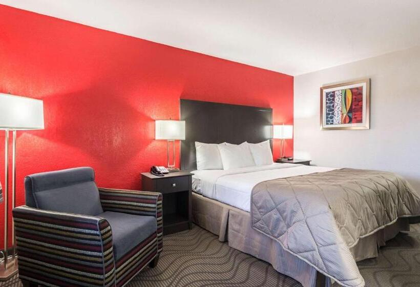 Стандартный Номер Кровать Кинг, Clarion Inn & Suites Russellville I40