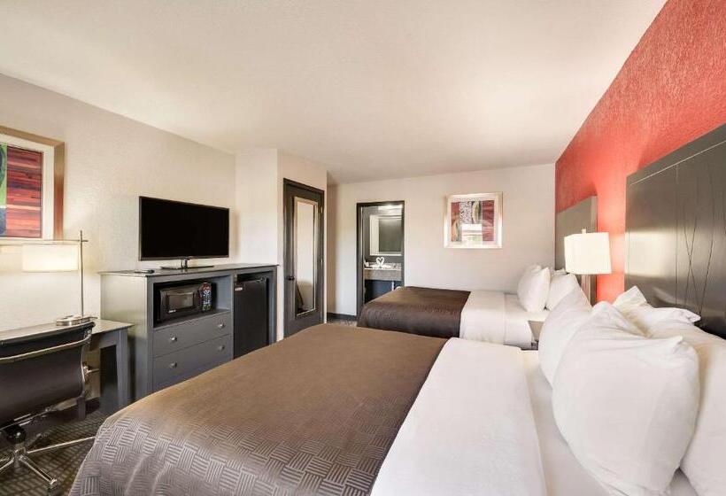 Номер Стандарт, Clarion Inn & Suites Russellville I40