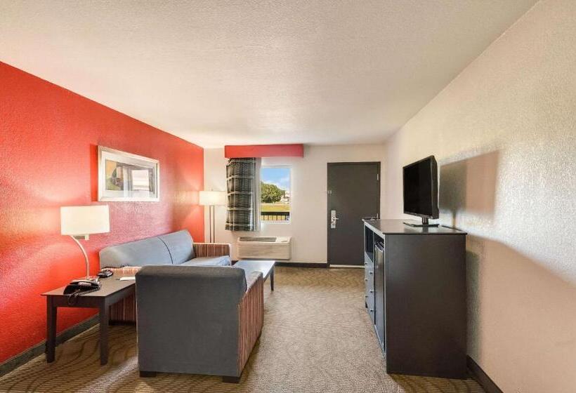 Номер Стандарт, Clarion Inn & Suites Russellville I40