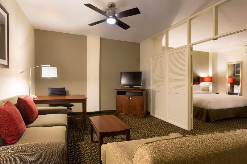 سوئیت با بالکن, Doubletree Suites By Hilton Hotel Lexington