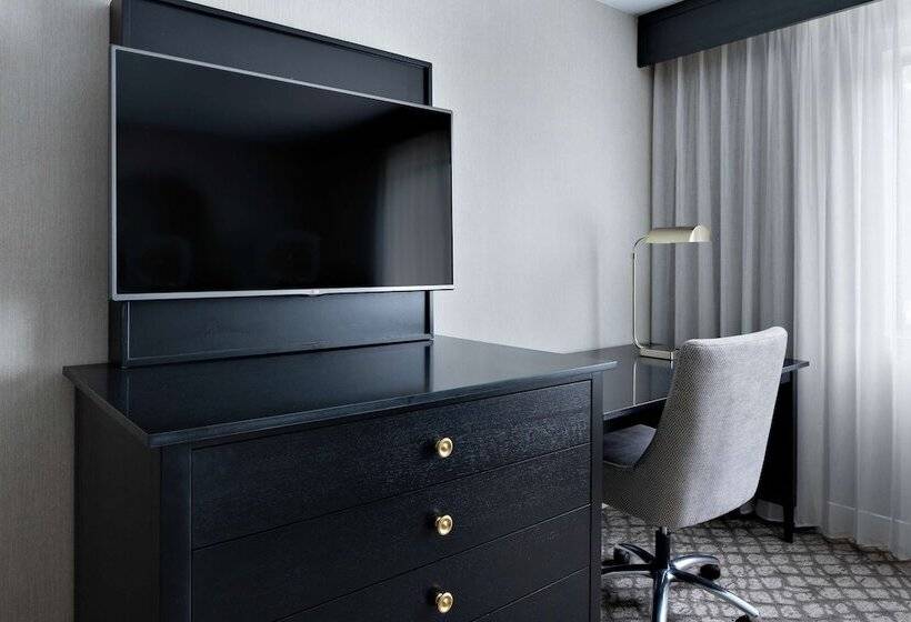 سوئیت 2 خوابه, Doubletree Suites By Hilton Charlotte Southpark