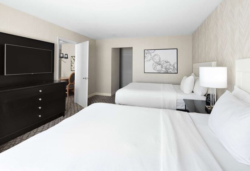 سوئیت 2 خوابه, Doubletree Suites By Hilton Charlotte Southpark