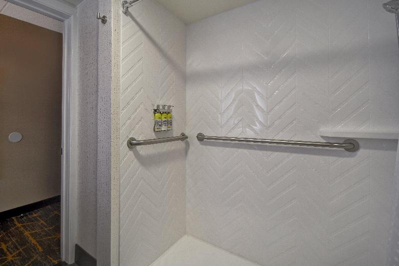 장애인을 위한 스탠다드 룸, Holiday Inn Philadelphia Cherry Hill, An Ihg