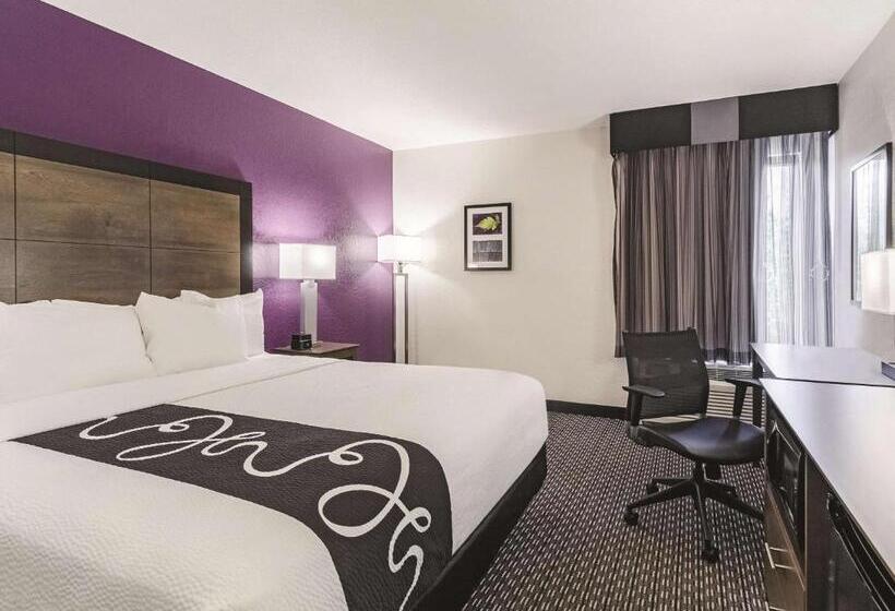 Номер Deluxe Кровать Кинг, La Quinta By Wyndham Myrtle Beach   N. Kings Hwy