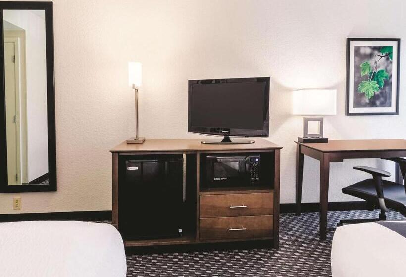 Номер Deluxe, La Quinta By Wyndham Myrtle Beach   N. Kings Hwy
