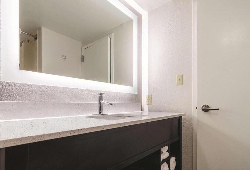 Люкс Deluxe Кровать Кинг, La Quinta By Wyndham Myrtle Beach   N. Kings Hwy