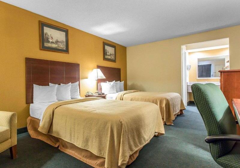 キングサイズベッドのスタンダードルーム, Quality Inn
