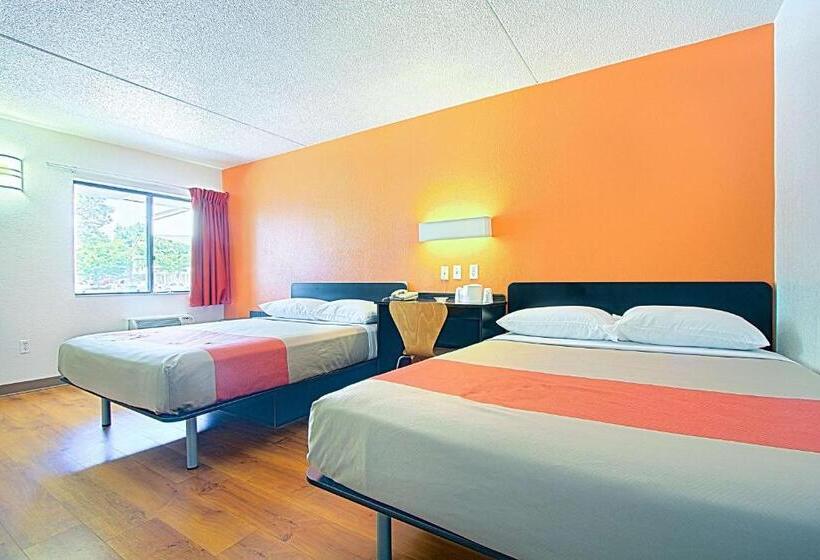 Номер Стандарт, Motel 6 East Brunswick, Nj