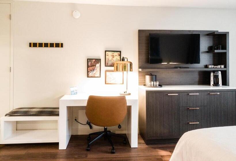 身障者適用キングサイズベッドルーム, Indigo Rochester Mayo Clinic Area
