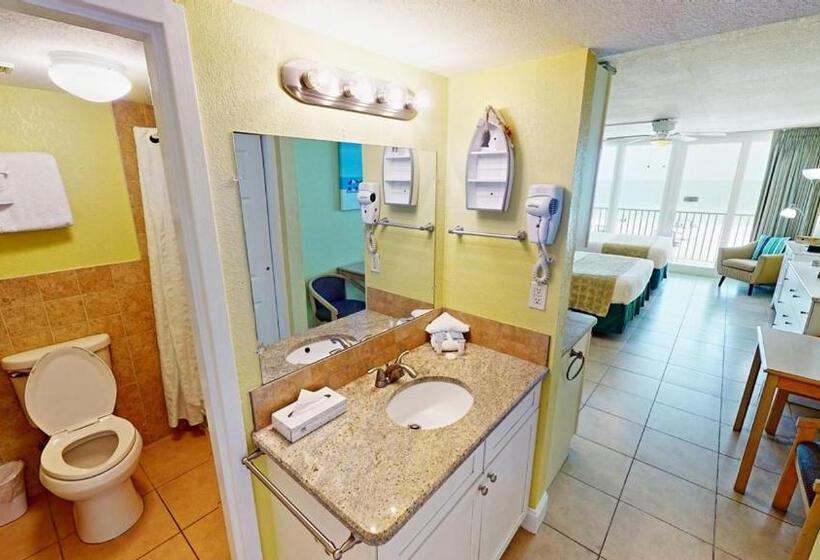سوییت با چشم‌انداز دریا, Island Inn Beach Resort