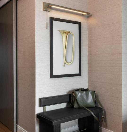 اتاق استاندارد با تخت بزرگ برای معلولان, Thompson Central Park New York, By Hyatt