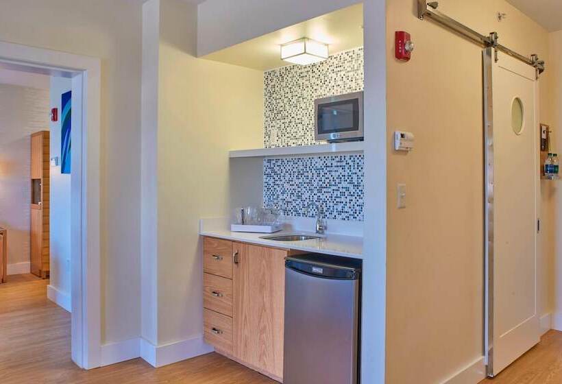 Люкс с Видом, Four Points By Sheraton Punta Gorda Harborside