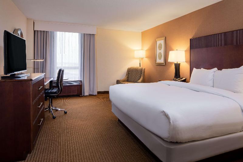 اتاق استاندارد با تخت بزرگ, Doubletree By Hilton Philadelphia Airport